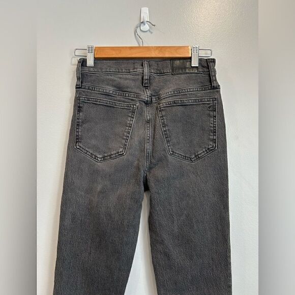 Madewell The Perfect Vintage Jean in Cosner Wash: Knee-Rip Edition - Picture 14 of 15